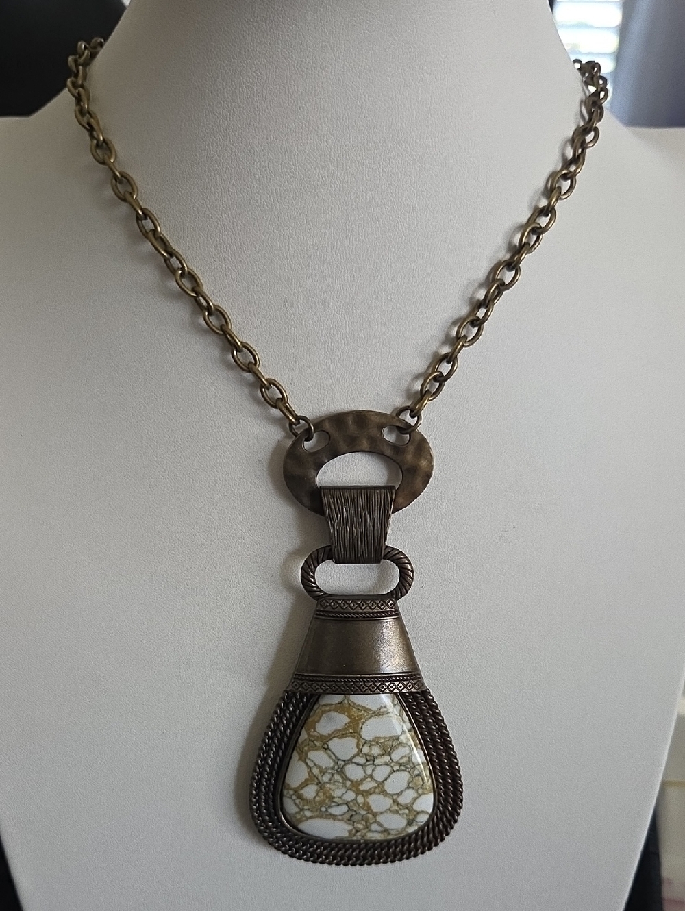 Paparazzi Beautiful Marbled Stone Brass Pendent Necklace NWT